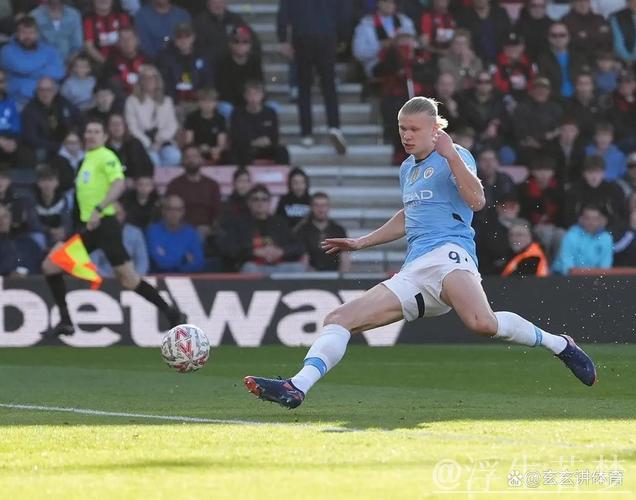 足总杯-哈兰德建功后失点伤退 曼城2-1力克伯恩茅斯