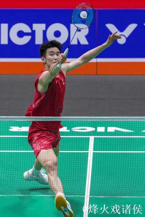 中国羽毛球大师赛：李诗沣力克梁峻豪晋级下一轮