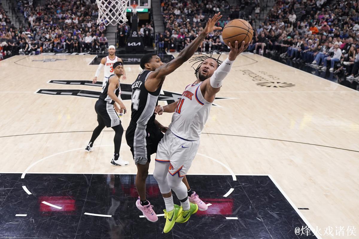 布里奇斯41分文班空砍42+18 尼克斯险胜马刺